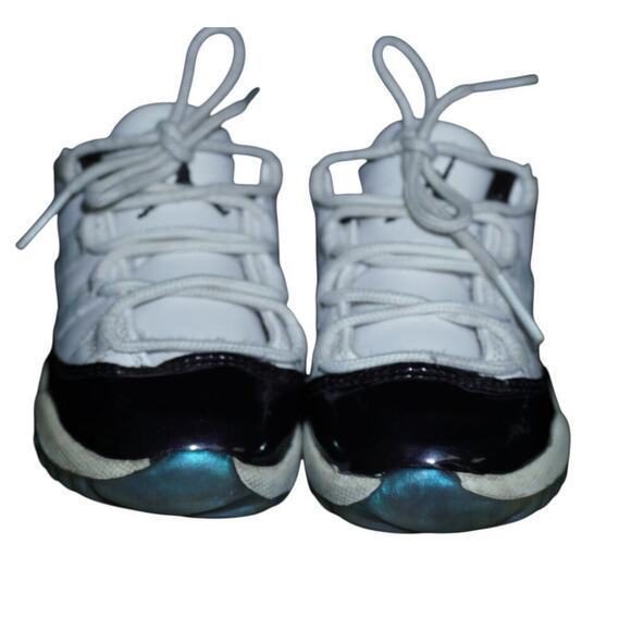 Jordan 11 Retro Concord Toddler Shoes – Size 6C – 2017 OG Release - Picture 2 of 8